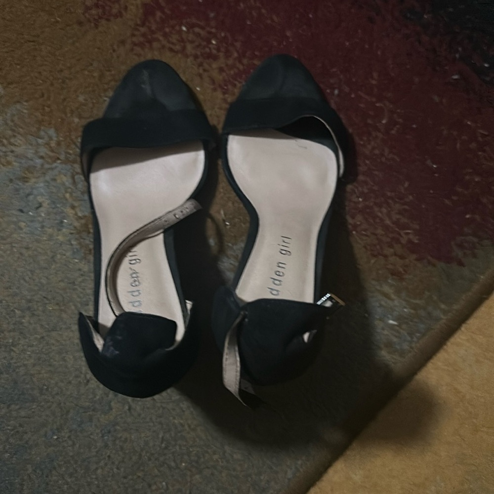 I am selling heels which are madden girl and they are black.